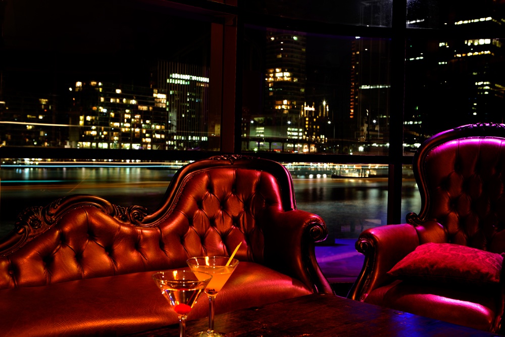 Cruise Bar