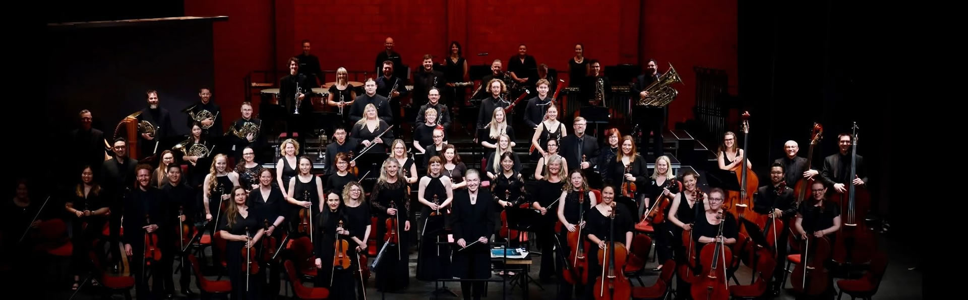 The Metropolitan Orchestra performing