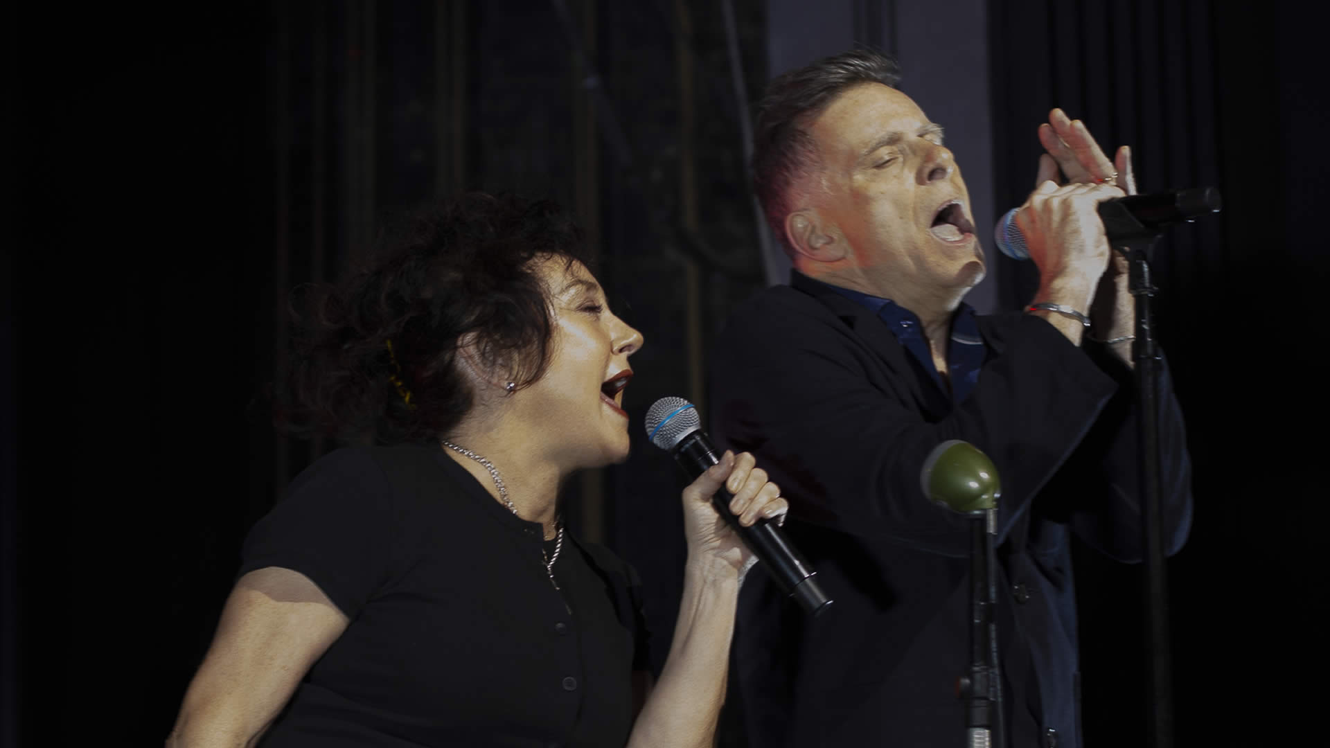 Lorraine McIntosh & Ricky Ross singing Queen Of The New Year