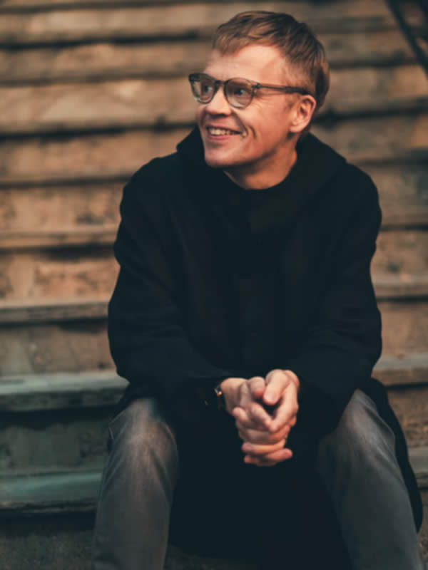Pekka Kuusisto performing with the Australian Chamber Orchestra