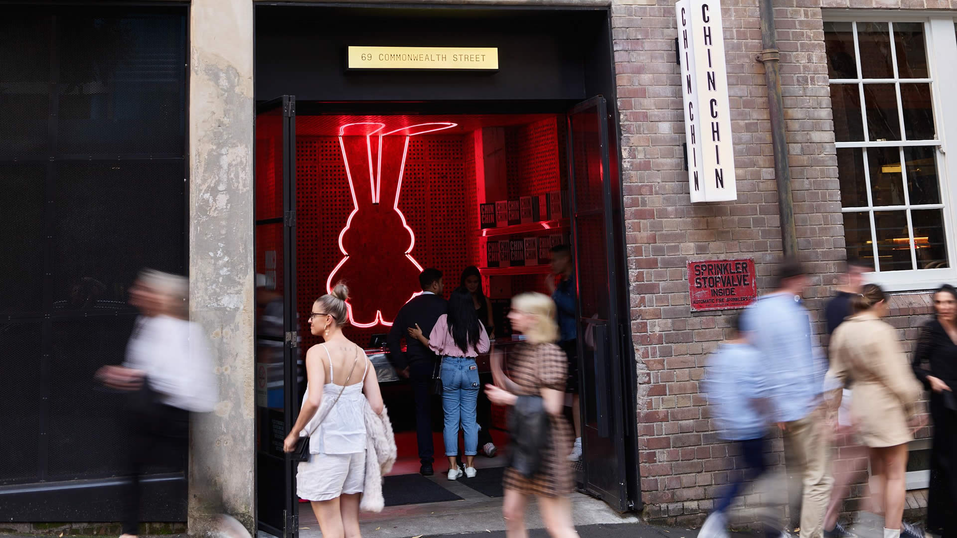 Between streets and seasons